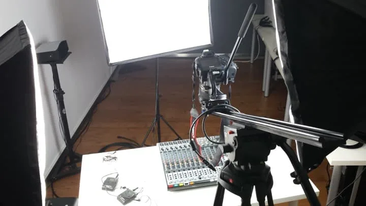 Estudio vídeo / foto (básico) - Imagen 4